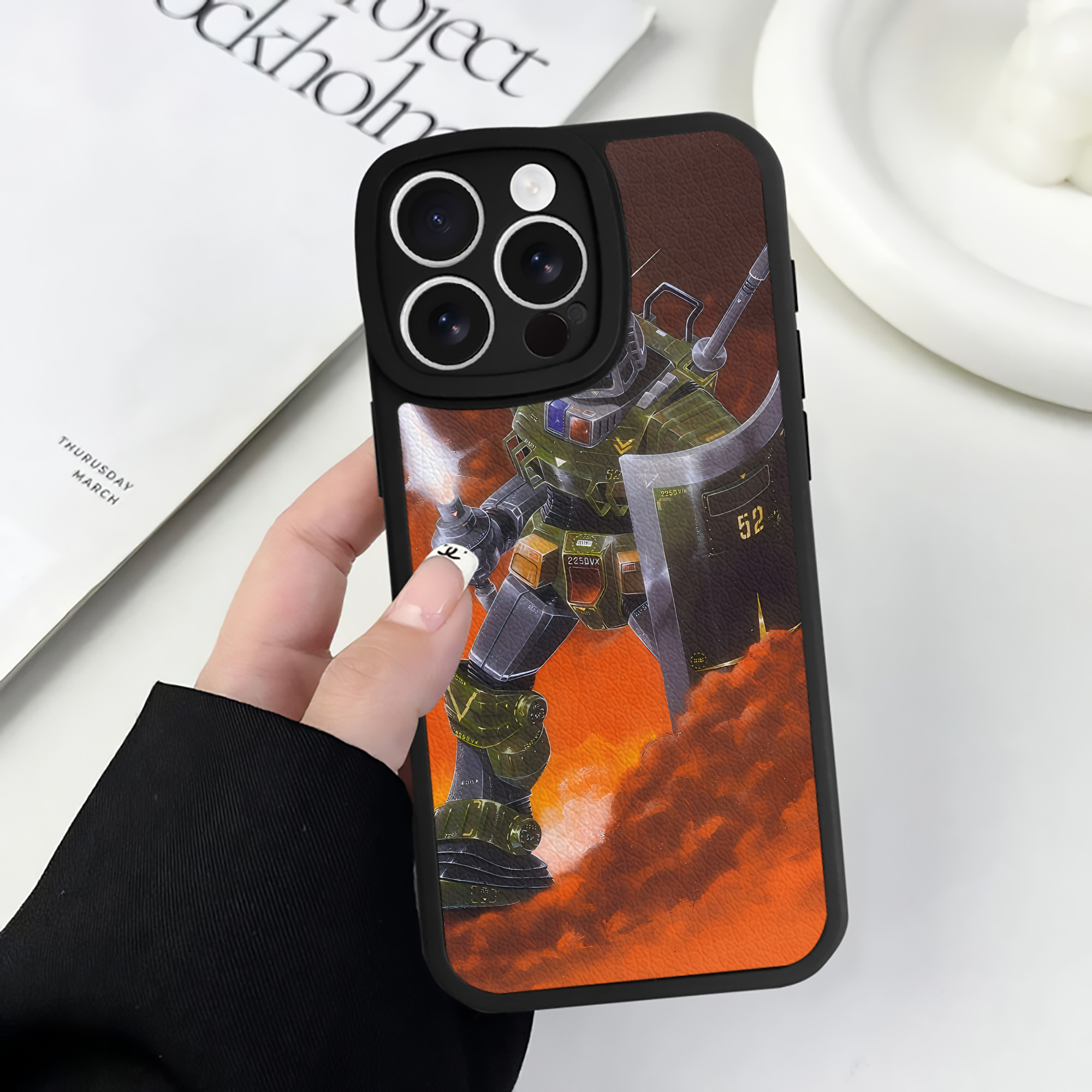 （画像用） 機動戦士ガンダム Mobile Suit Gundam 【iPhone 16シリーズ対応】シリコンスマホケース（レザー調） 材質：シリコン